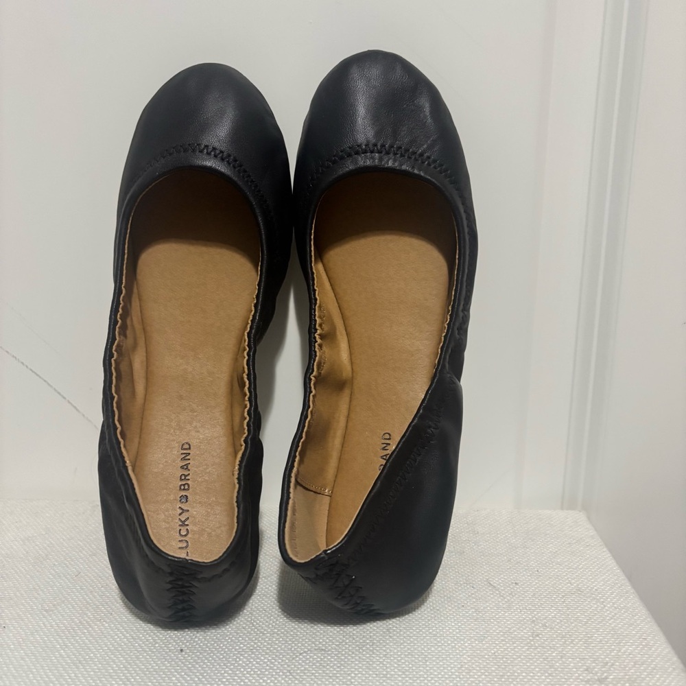 Lucky Brand Black Leather Flats ~ LP-Elainy style